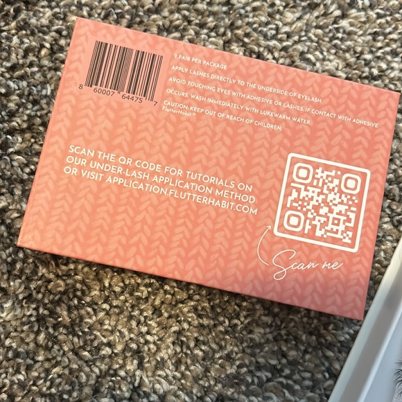 Flutter Habit Lashes - Picture 4 of 6